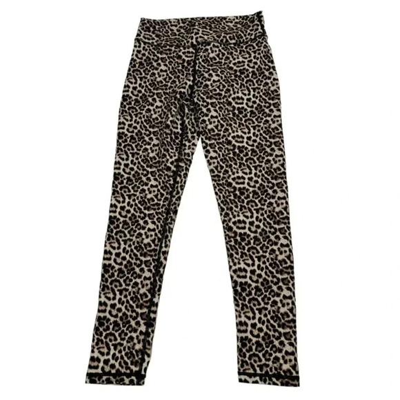 Zyia Active Leopard Brilliant Scrunch leggings - Picture 1 of 9